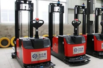 叉車AGV助力制造企業倉儲物流智能化升級
