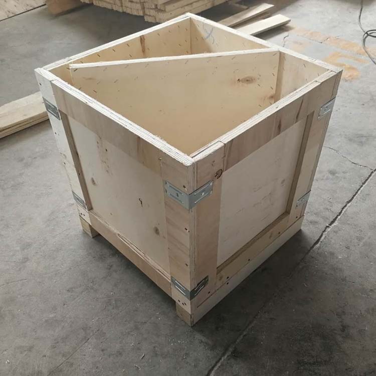 木托盤廠家批發(fā)定做優(yōu)質木包裝箱 青島港口托盤輔助運輸