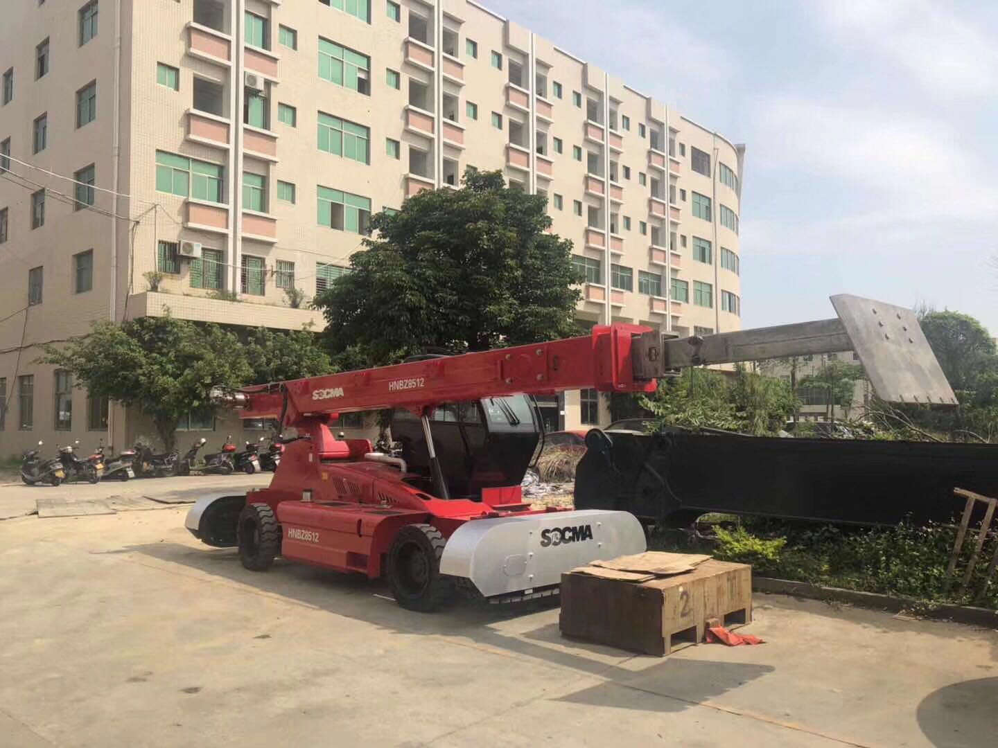 清爐熔鋁爐扒渣車伸縮臂SOCMA華南重工生產(chǎn)廠家報(bào)價(jià)