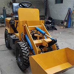 供應小型四驅電動裝載機 養(yǎng)豬場用電動鏟車 新能源電動鏟車