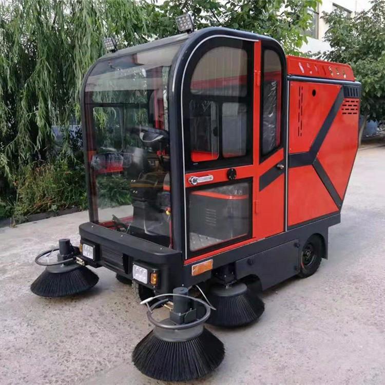   供應(yīng)景區(qū)道路電動掃地車 電動清洗掃地車 干濕吸塵掃路車
